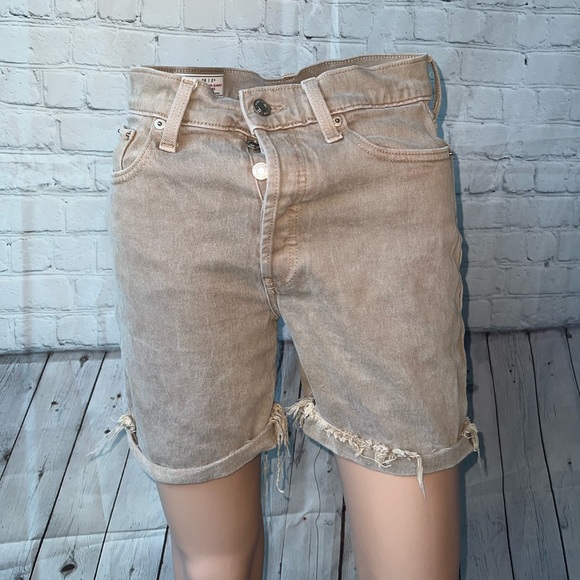 GAP Pants - GAP tan jean shorts size 26
